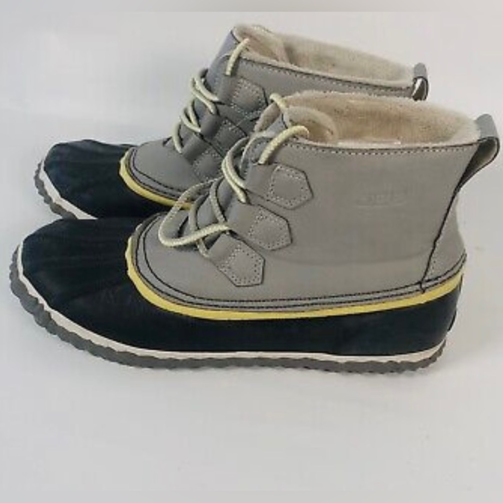 JBU Nala boots - size 6